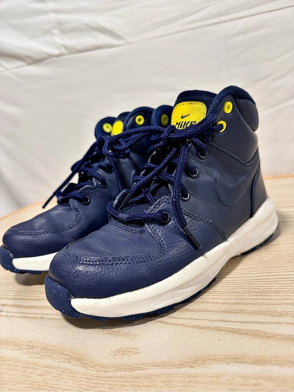 Nike Manoa GS Boys US 1Y Blue & Yellow